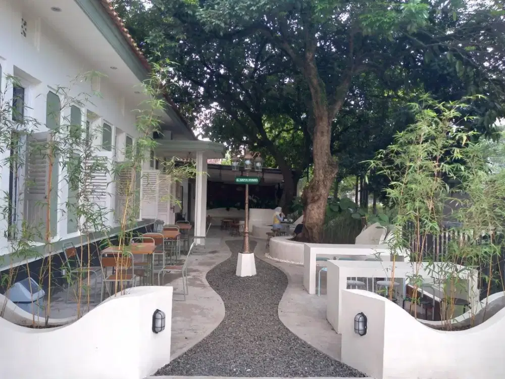 SAYAP BURANGRANG, GATSU. RUMAH HOEK BANGUNAN BELANDA COCOK UNTUK USAHA DI KOTA BANDUNG