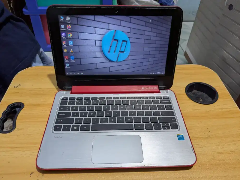 Laptop 12 HP Pavilion 11 Ram 4 Normalan Tinggal Pake Aja