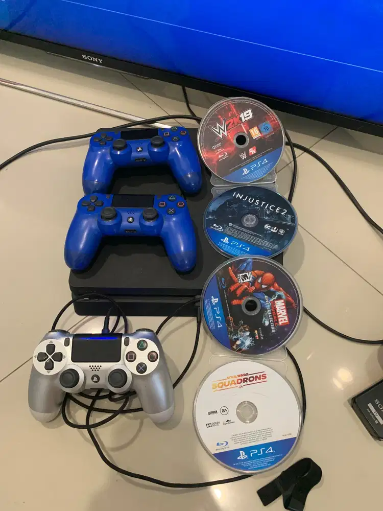 Ps 4 slim 500 gb second 3 stik original free 4 games