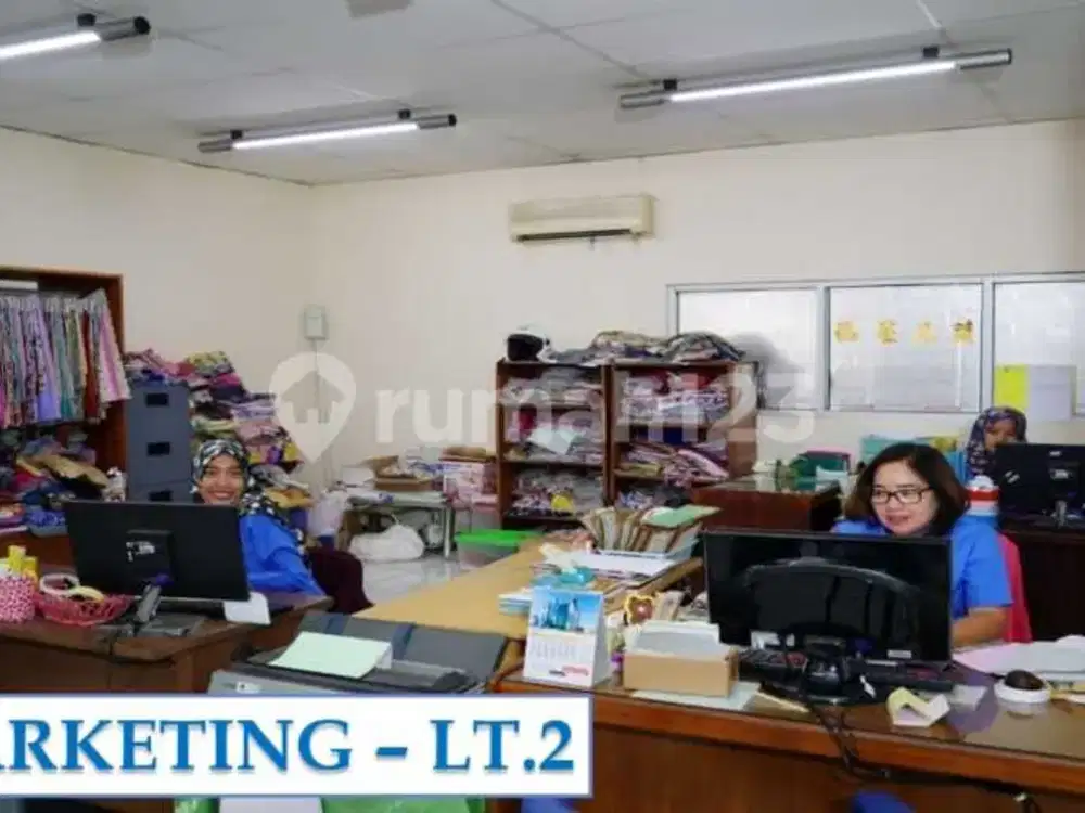 Gudang Bandung Barat. Lingkungan Pabrik