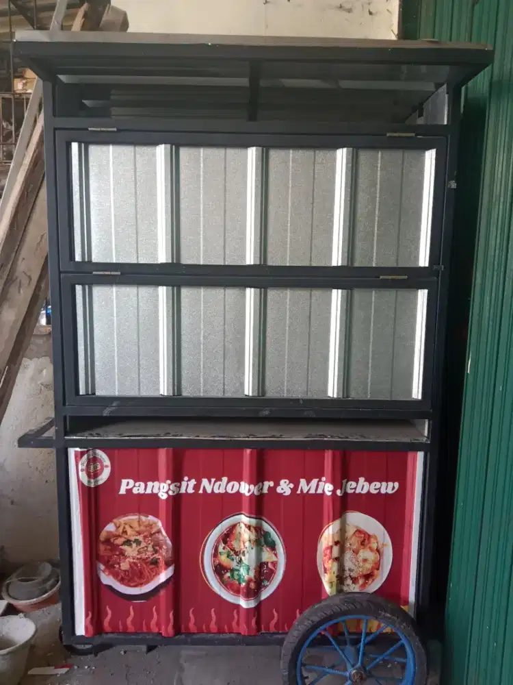 Jual gerobak teh solo ( pangsit chili oil )