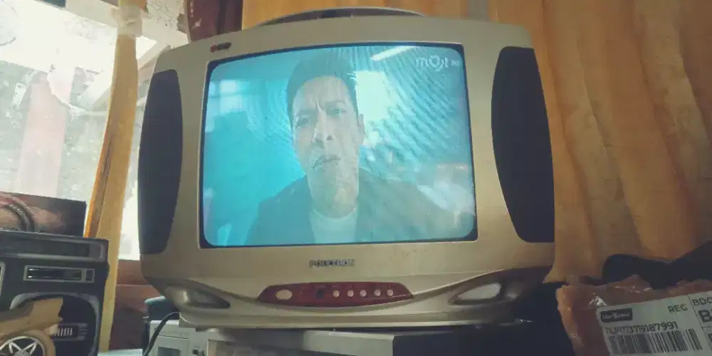Tv Tabung 14in Polytron