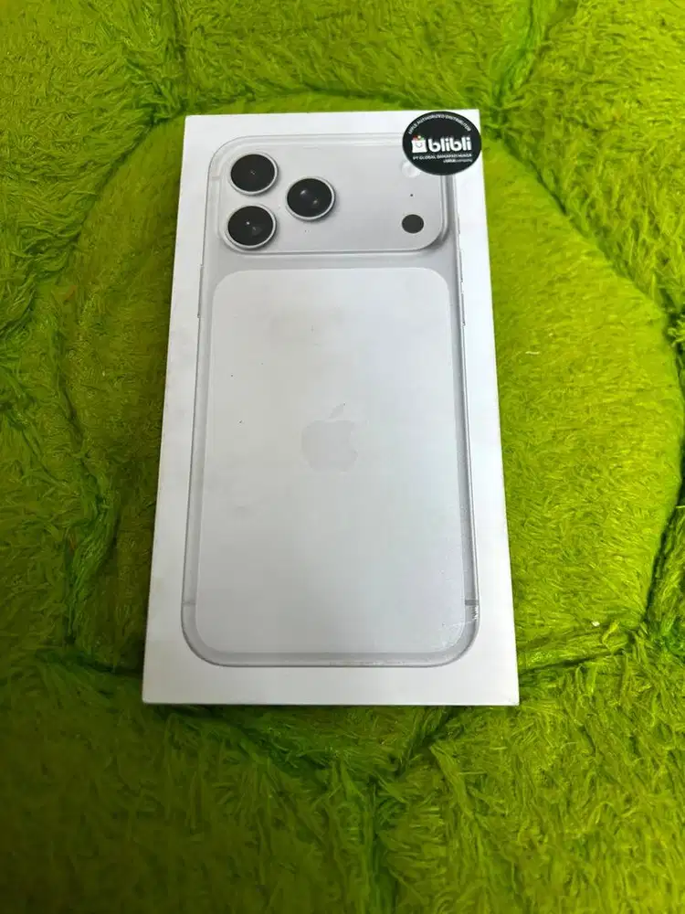 IPhone 17 pro max 256 GB Ibox ‎Warna silver