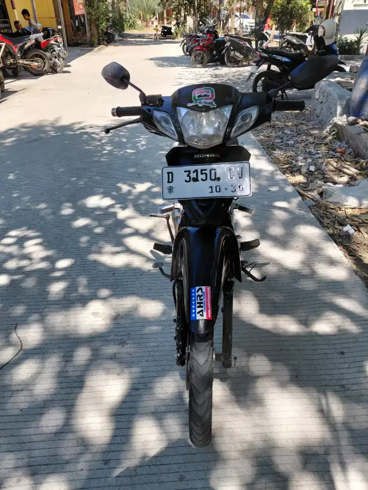 Jual karisma th 2003 mulus