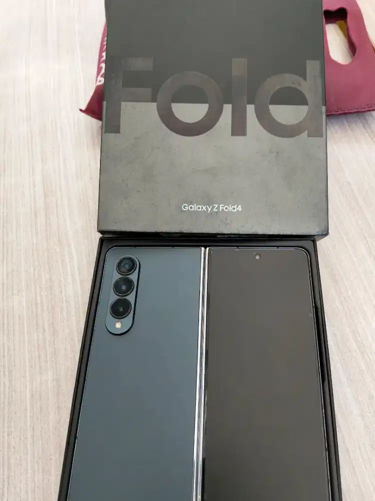 Samsung Galaxy Fold 4 12/521 GB graygreen
