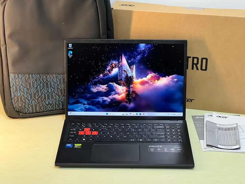 Acer Nitro Lite 16 Intel Core 5-210H 16/512 GB RTX 3050 6 GB Garansi