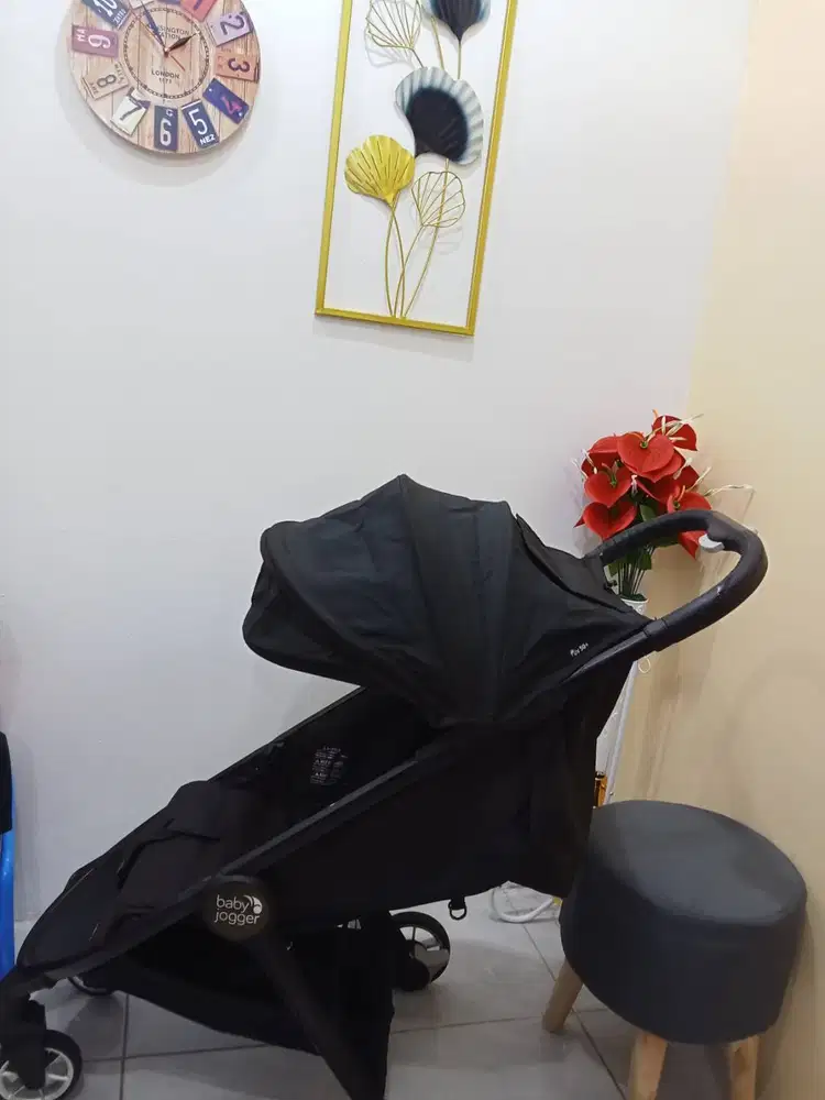 Dijual cepat stroller baby Jogger city tour 2