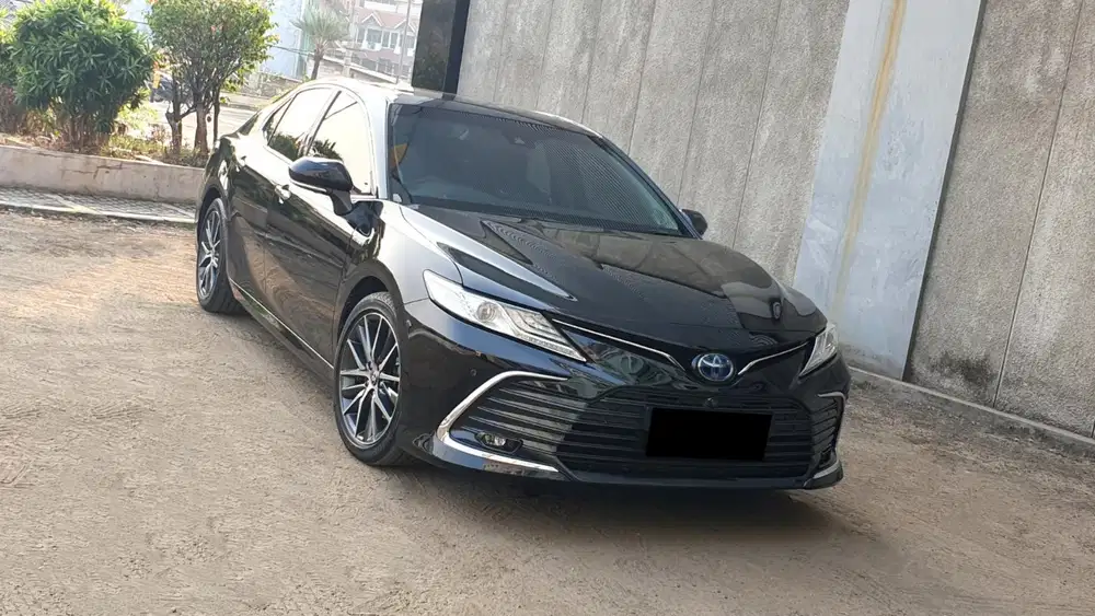 Km 50rb toyota camry hybrid tss sunroof jbl 2022 hitam