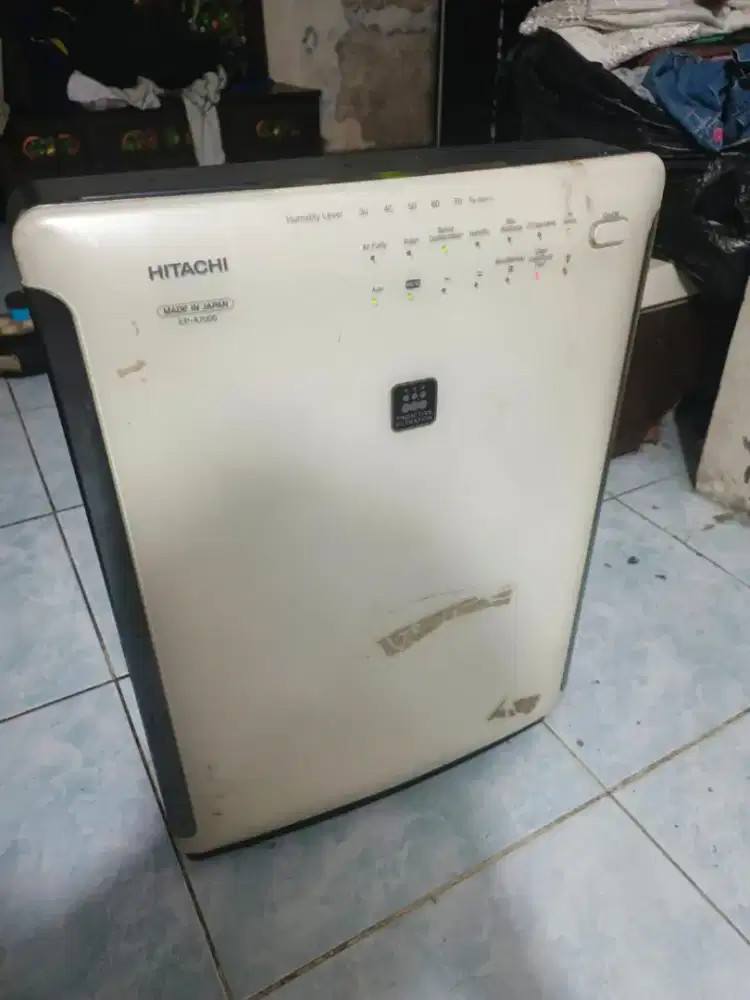 Air purifier merk Hitachi & Sharp
