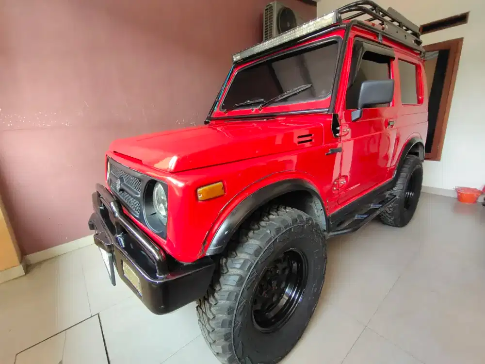 Dijual Katana Merah Ferari 1990