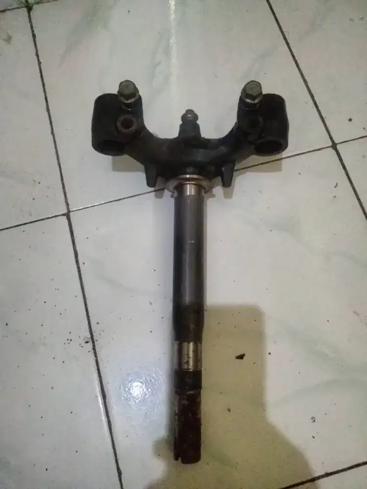 Segitiga motor jupiter z Robot 2012