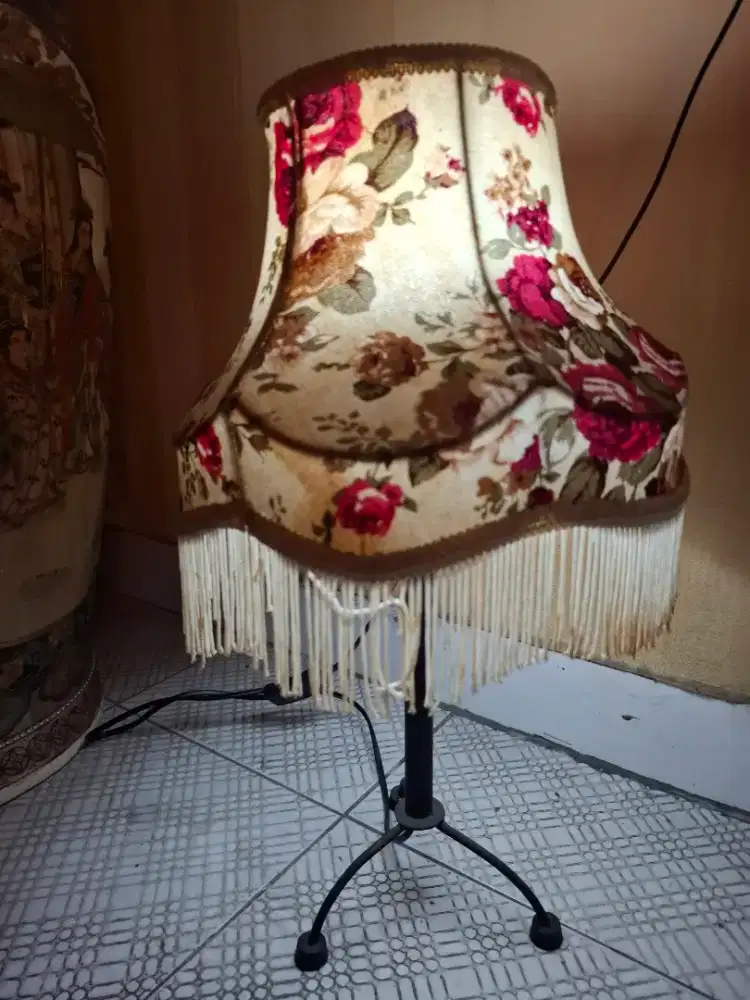 Lampu hias klasik vintage bahan besi