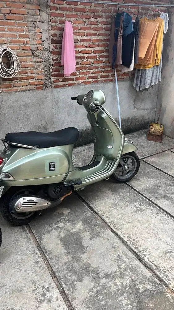 jual vespa metic lx 150 V3 tahun 2014 ,