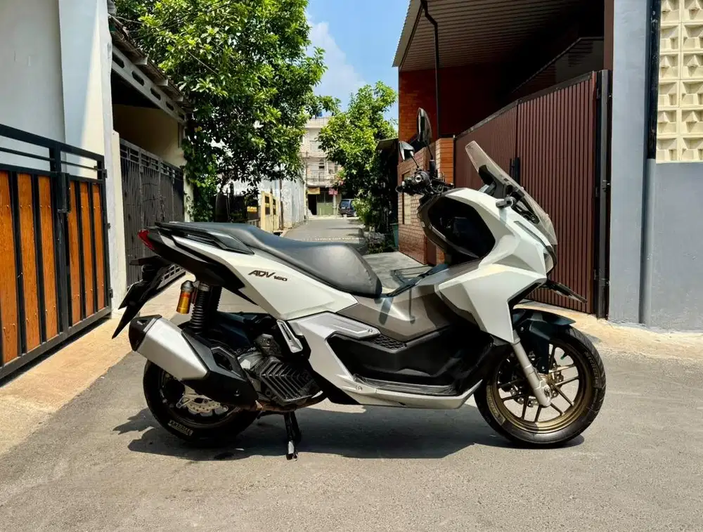 Honda ADV 160 ABS ISS (Tipe Tertinggi) MULUSSS Pajak Hidup