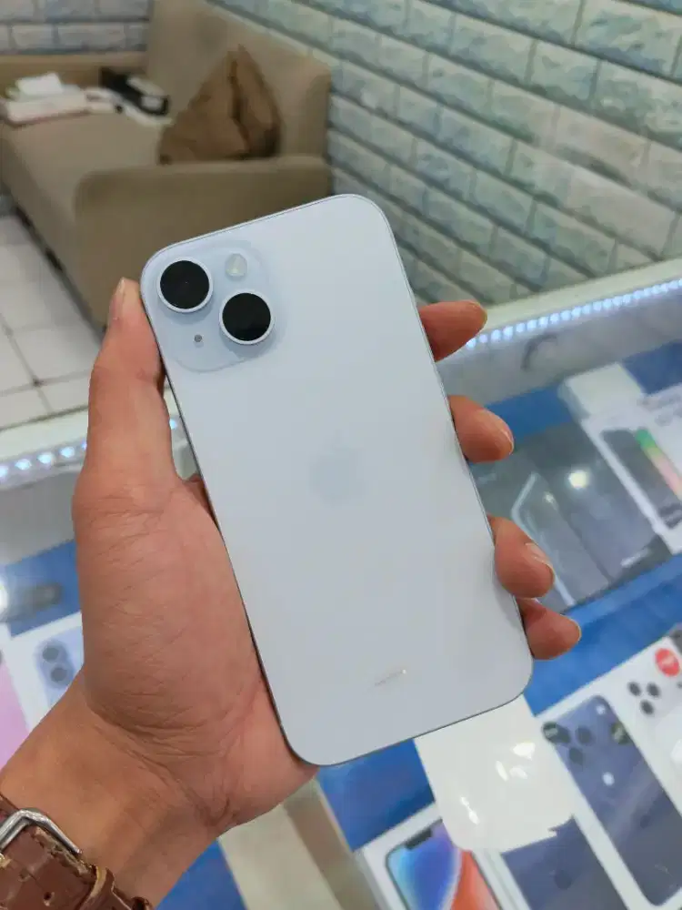 iPhone 15 128 GB iBox