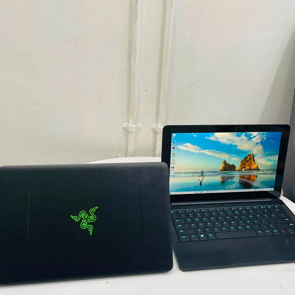 RAZER BLADE STEALTH Touch i7 gen7 Ram 16Gb SSD 256Gb *ECM