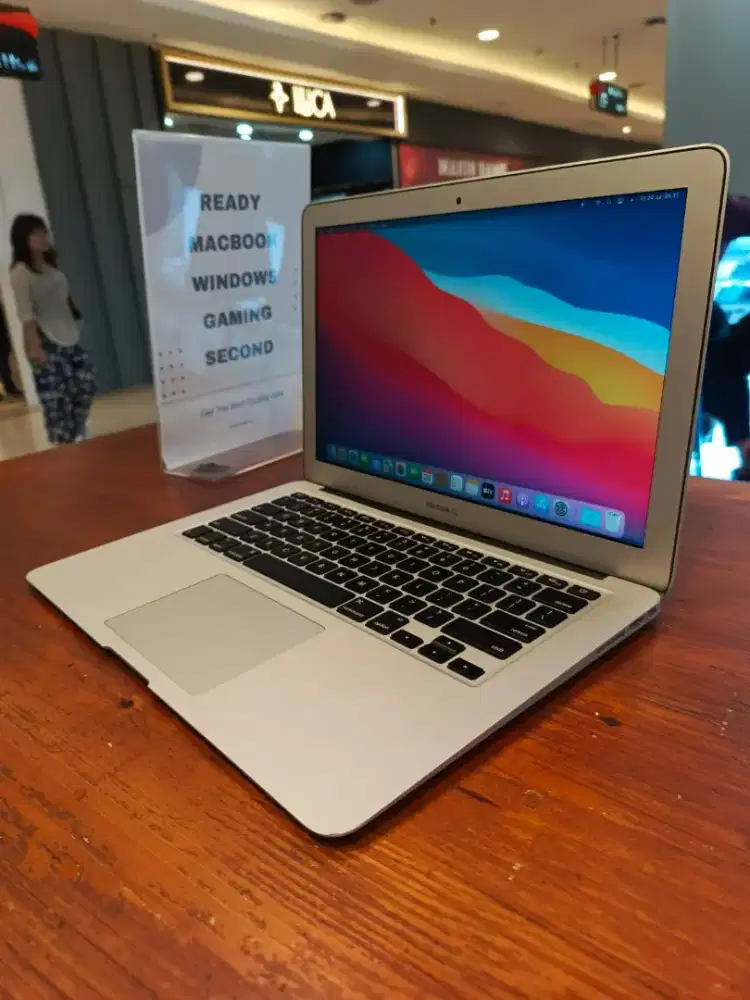 Macbook Air 13 inch early 2014