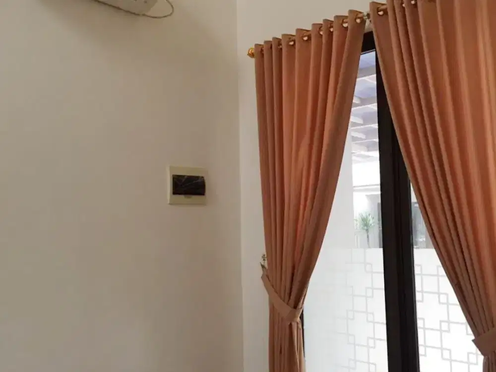 Disewakan rumah 2lt type mezanine dicluster Shinano, Cakung, Jakarta Timur.