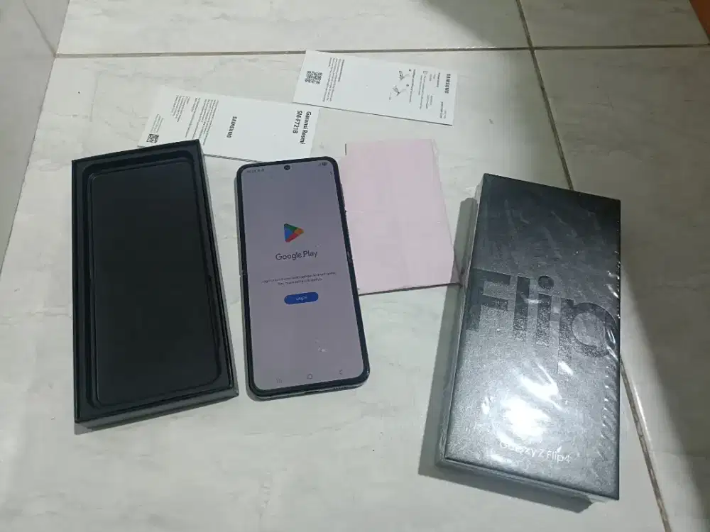 Jual flip 4 8/256 mulus fullset BU