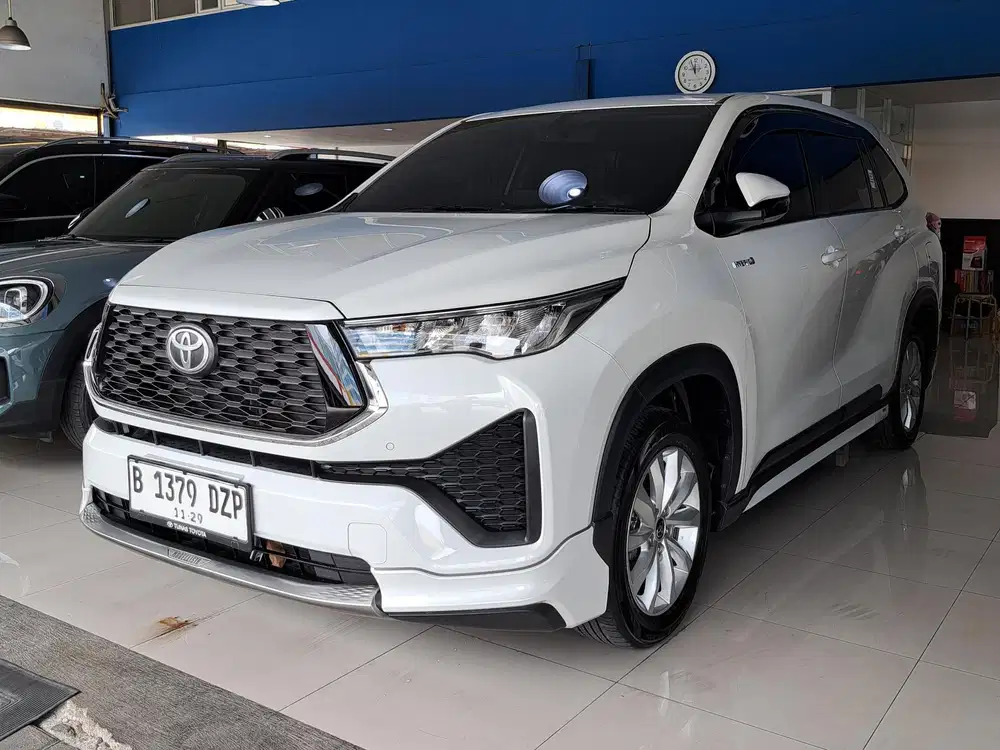 TOYOTA ZENIX V HYBRID NIK 2024