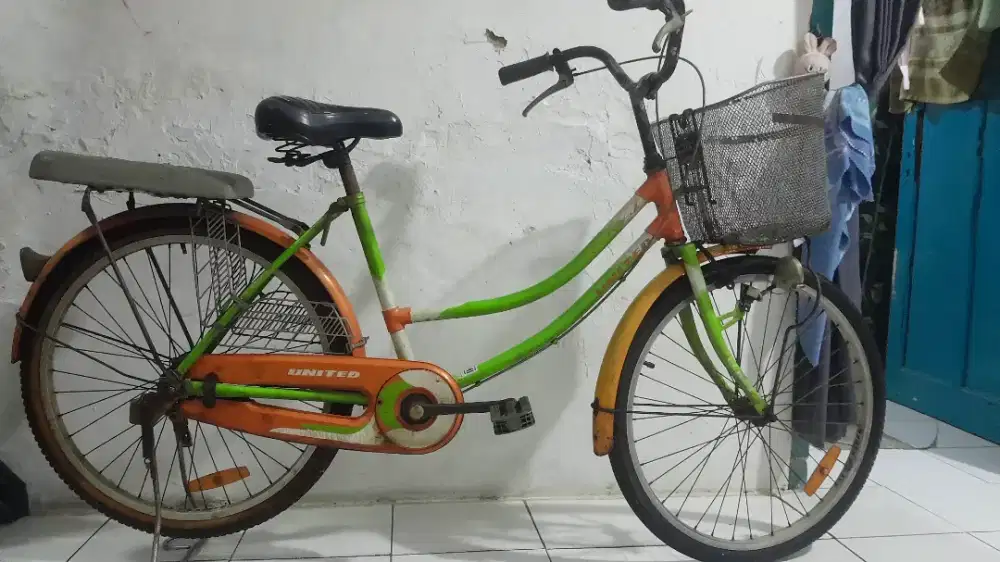 Sepeda mini united class x ring 24