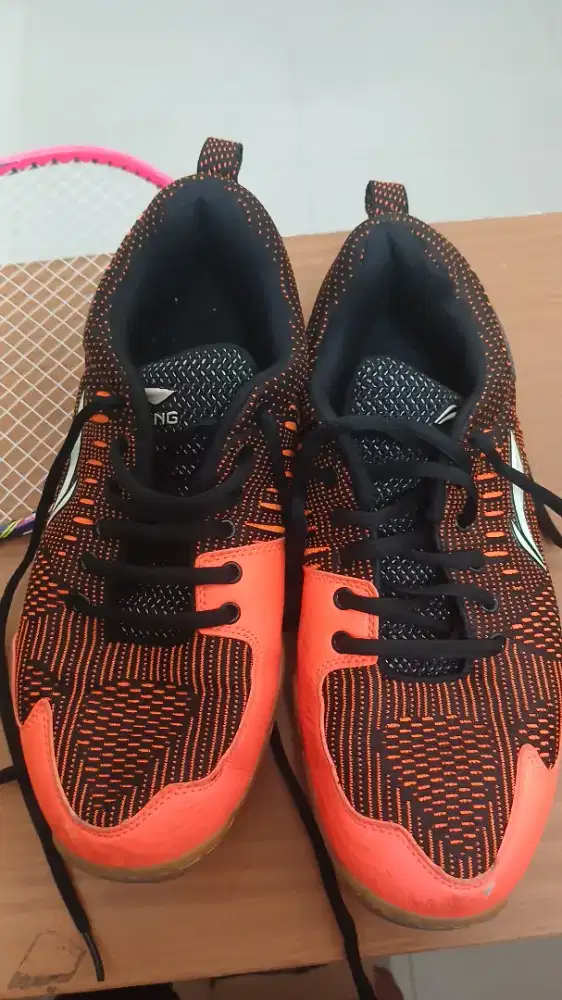 FS SEPATU BADMINTON LINING ACTIV