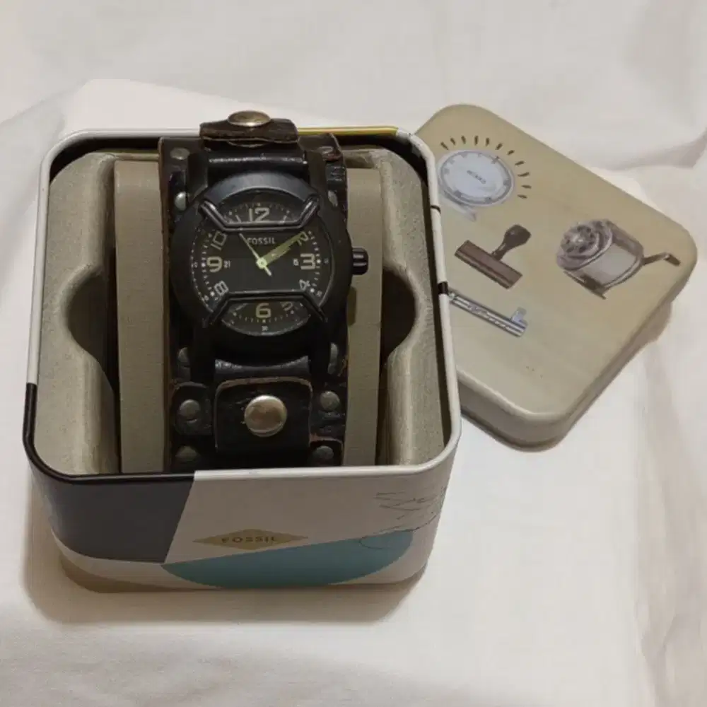 Jam Fossil Ori Strap Kulit Asli