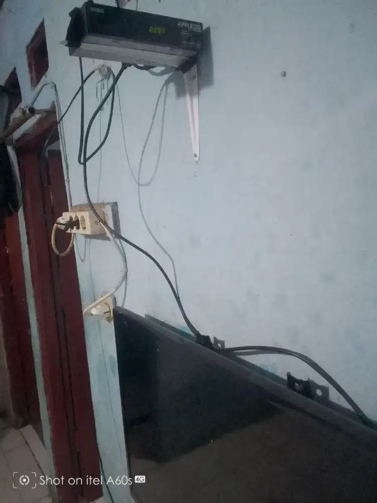 Tv Samsung 32inch + setel box