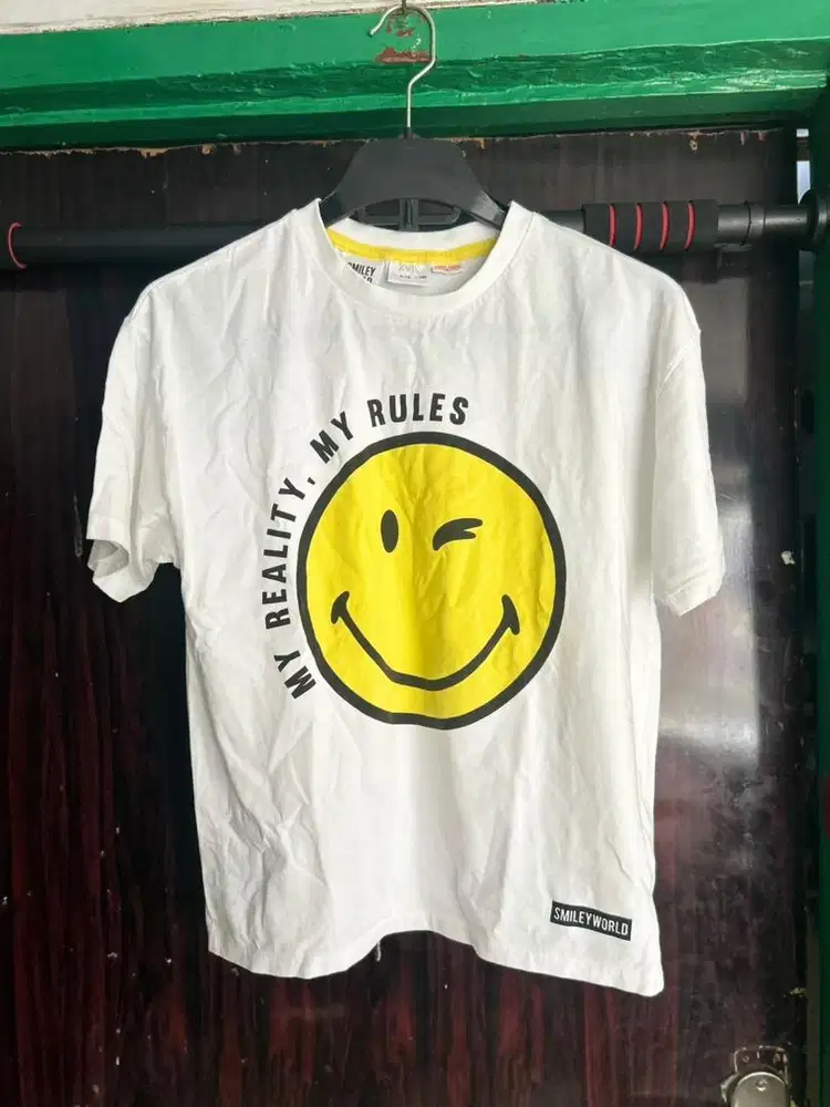 Atasan kaos zara smiley