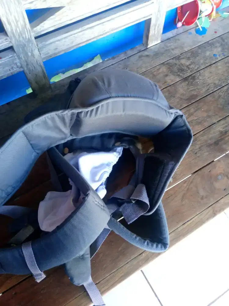 Gendongan bayi masih baru
