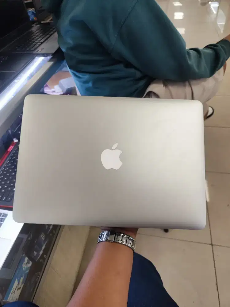 MacBook air 2017 8/128gb