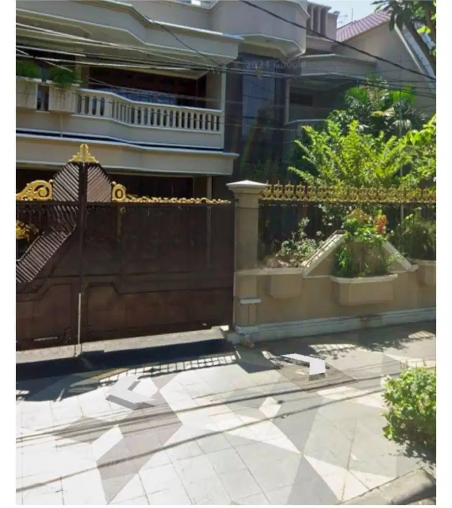 DIJUAL RUMAH DI RAYA DHARMAHUSADA INDAH KOMERSIAL AREA SIAP HUNI