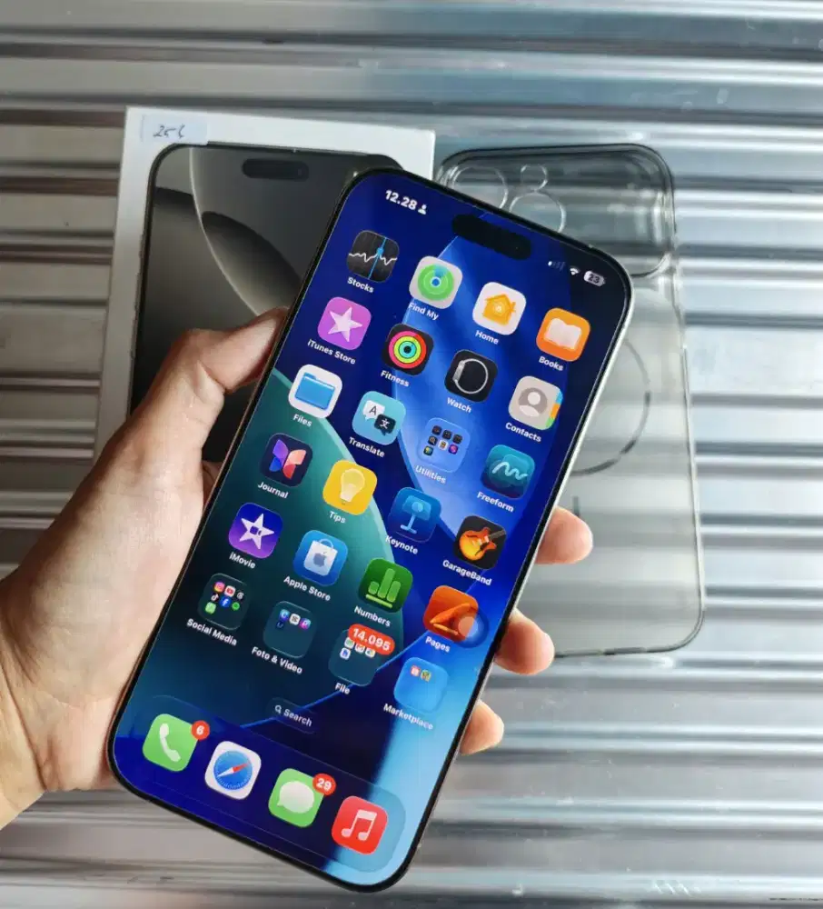 iPhone 16 Pro Max 256gb Like New