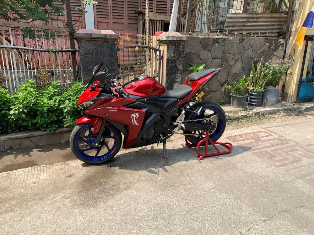 Yamaha R25 2015