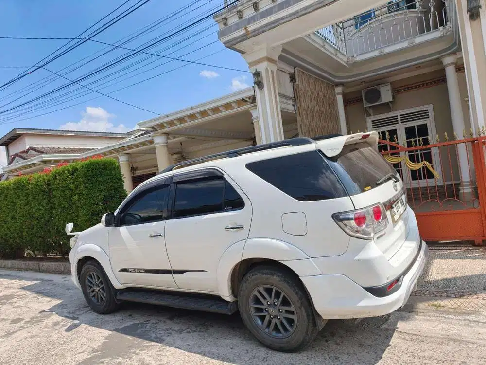 Toyota Fortuner 2012 Bensin