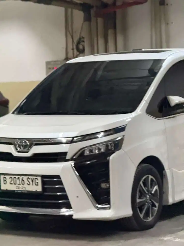 Toyota Voxy 2018 Bensin