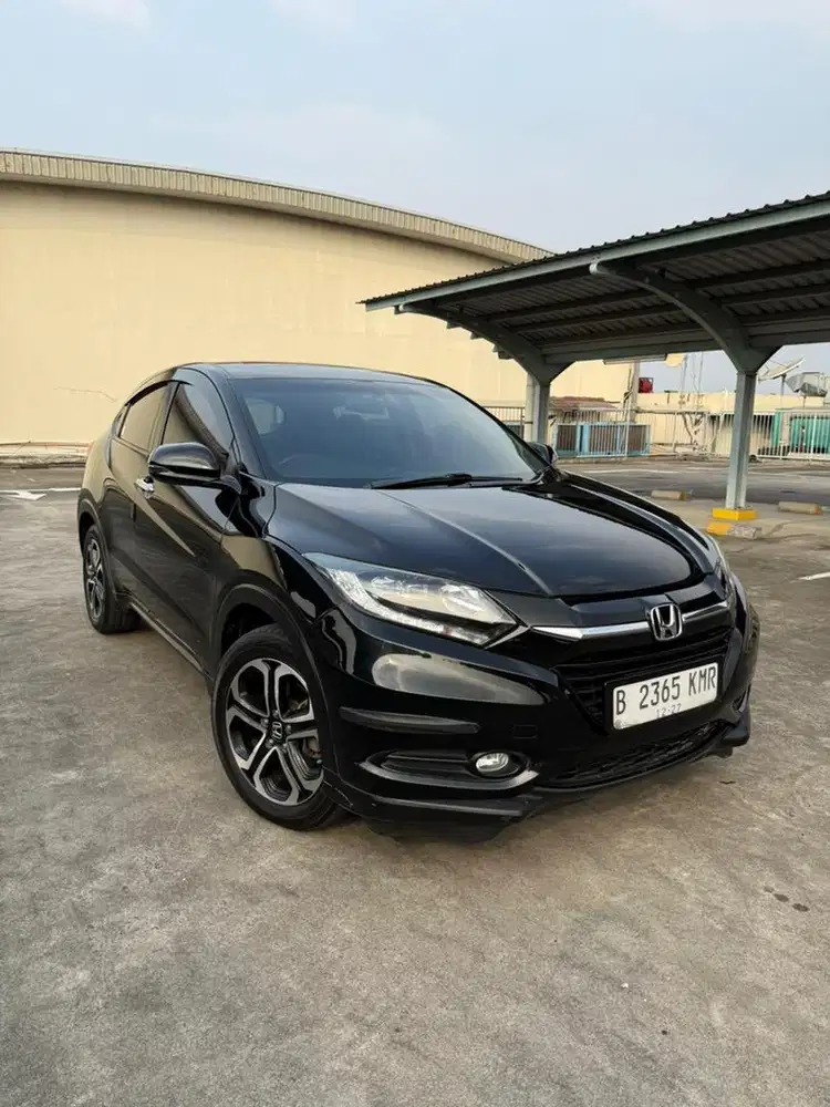 Hrv prestige 2018 sunroof 1800cc