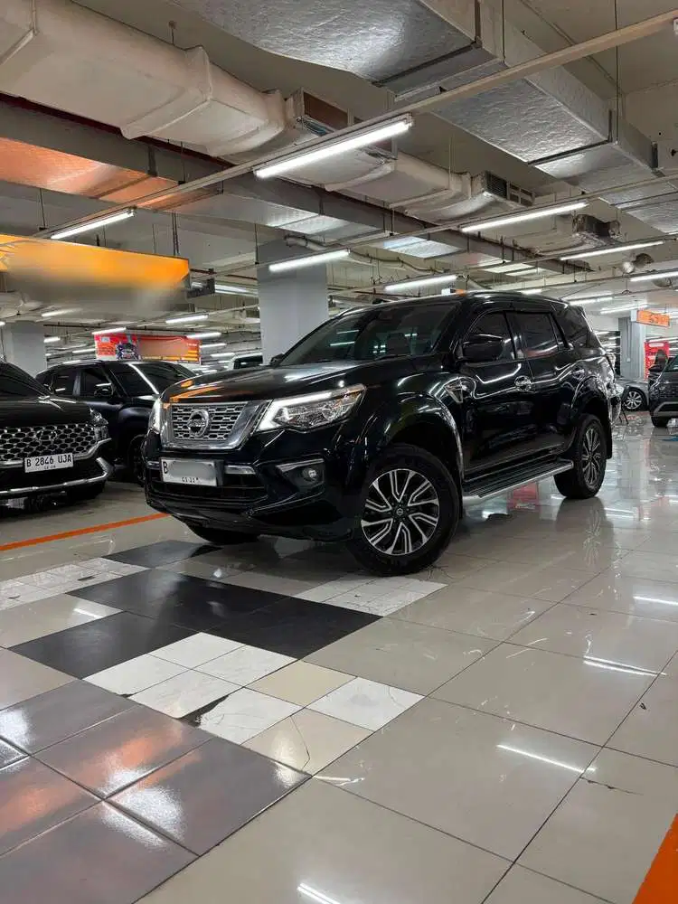 Nissan Terra VL AT  2018