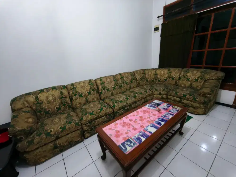 Sofa letter L kondisi bagus