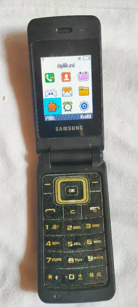 Hp Samsung lipat SCH-8299 seperti difoto