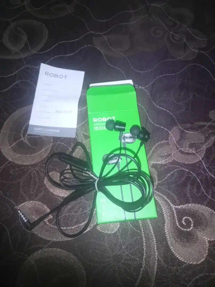 Bekas seperti baru.  Baru beli 4 hari.  Keadaan masih normal baik.