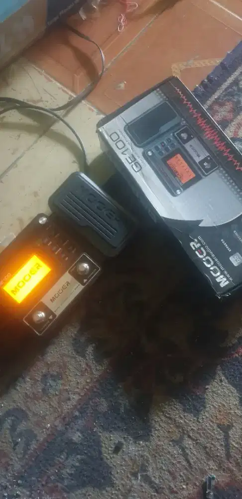 efek gitar moore ge100 minus mentok logo
