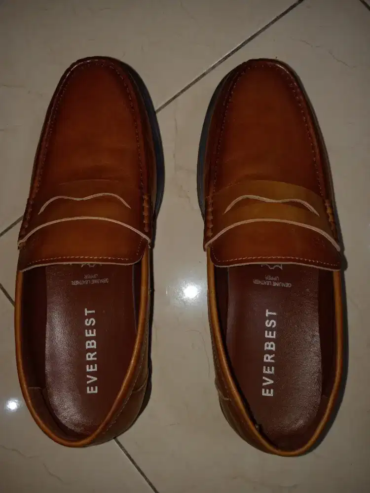 Sepatu kulit Pria,merek DARIAN Ori,UK 40.BARU 100 /%