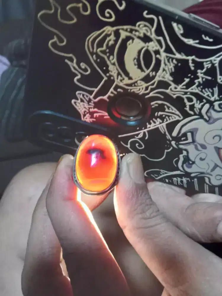 Batu Akik Cempaka Madu atau Carnelian Chalcedony.