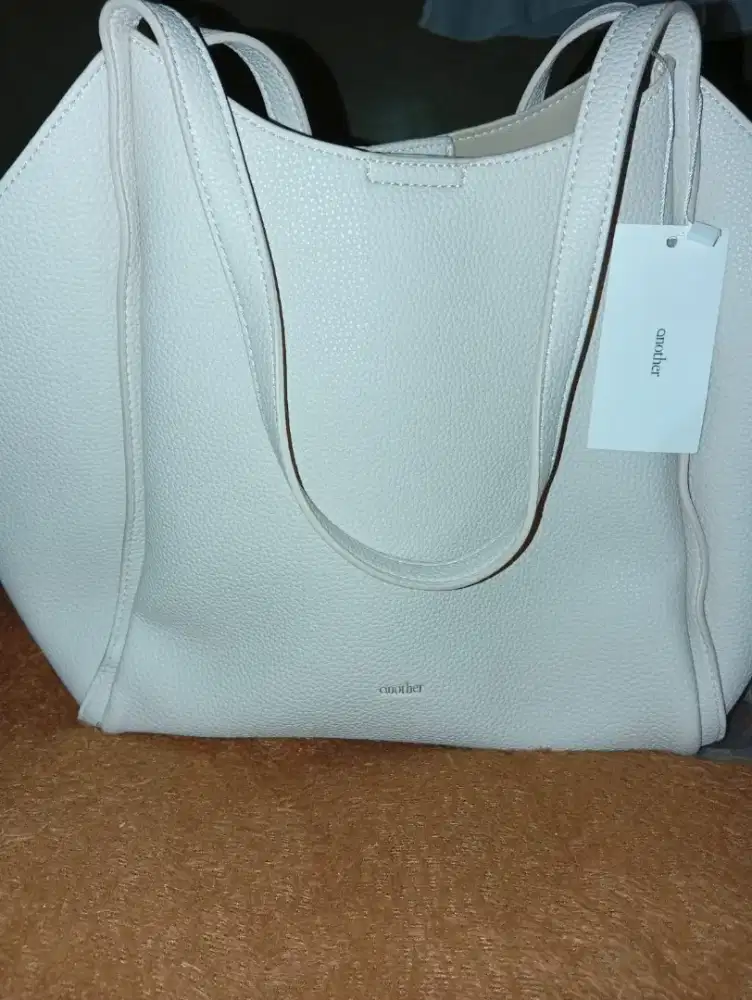 Tas branded wanita