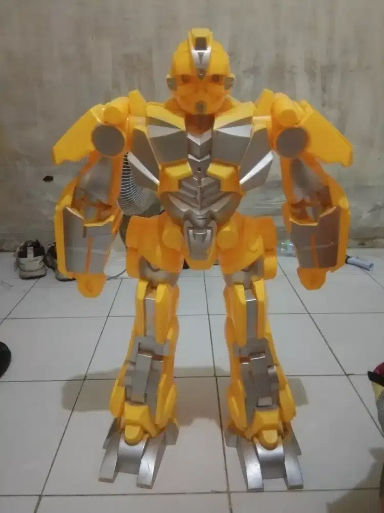 menjual mainan robot
