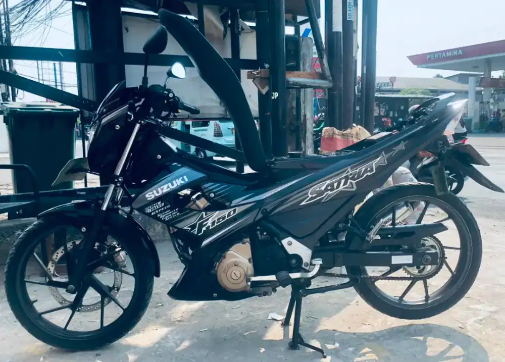 Suzuki satria fu150 scd2 tahun 2013 hitam Facelift