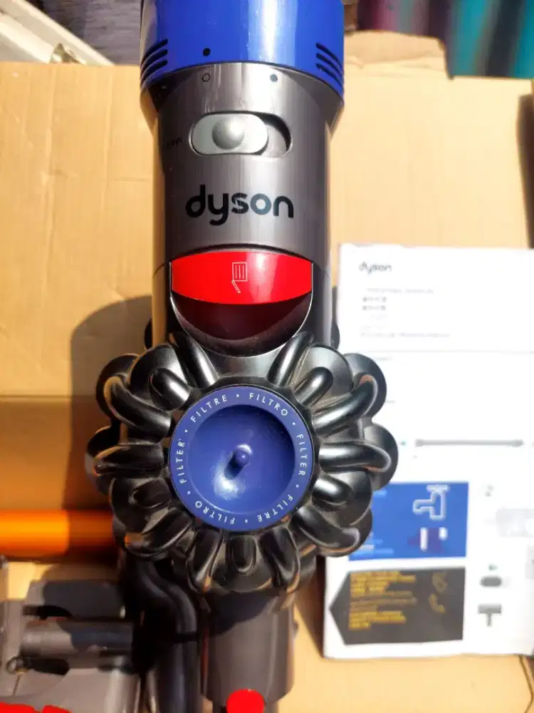 Vacum Cordless Dyson V8 (Baca Deskripsi)