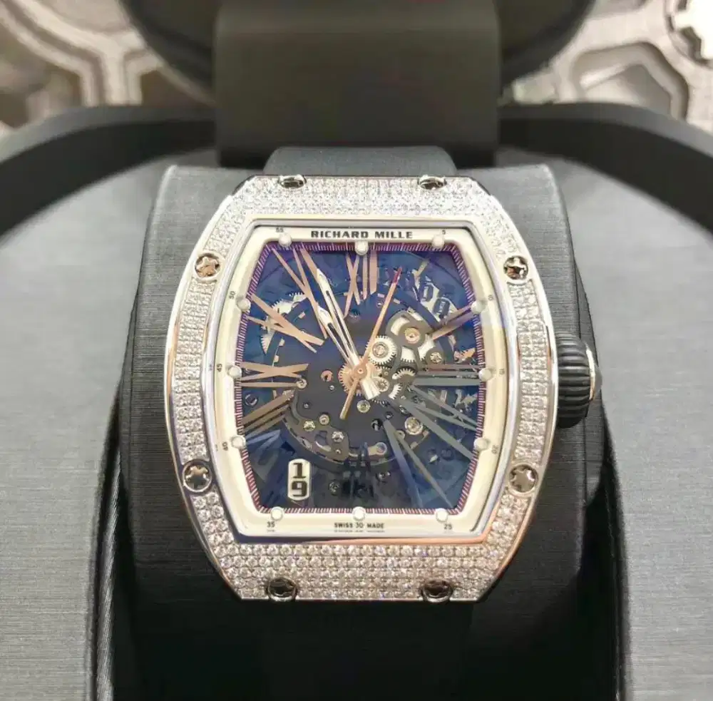 Richard Mille RM 023 White Gold Full Diamond Tahun2015
•