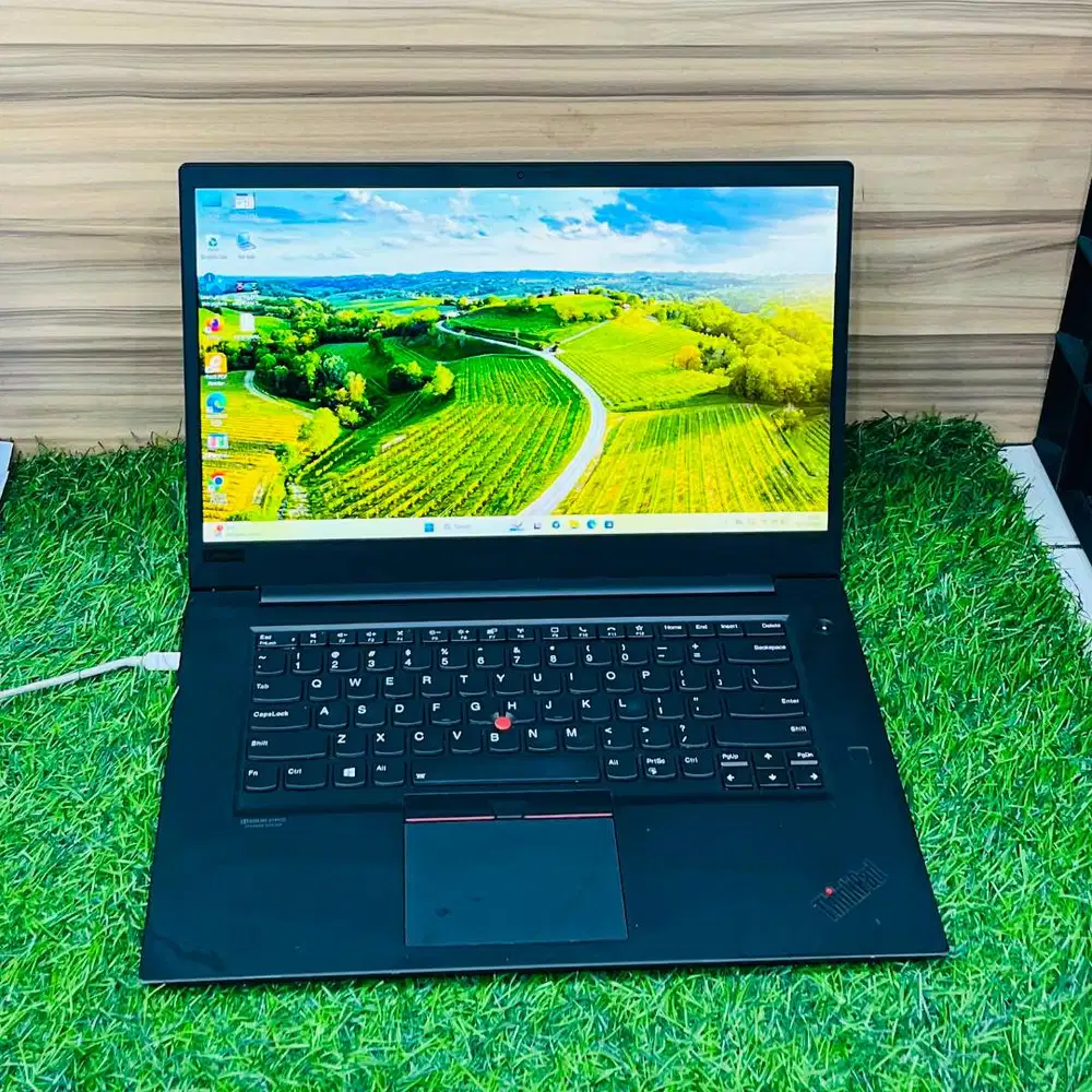 LENOVO X1 EXTREME i7 Gen10 Ram 32GB/Ssd 256GB Layar 15 inch *RDC